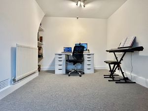 Bedroom 4- click for photo gallery